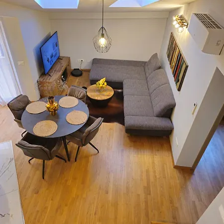 Blue Garden Loft - With Garage ザダル